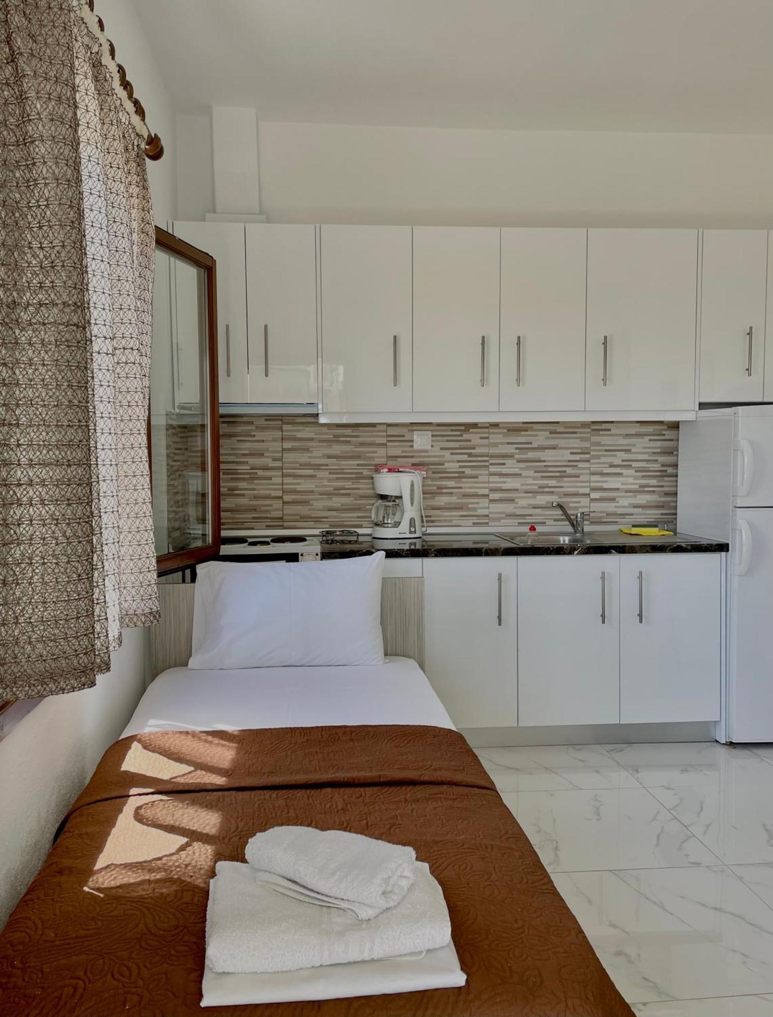Anna Dani Apartments Vourvourou Ngoại thất bức ảnh