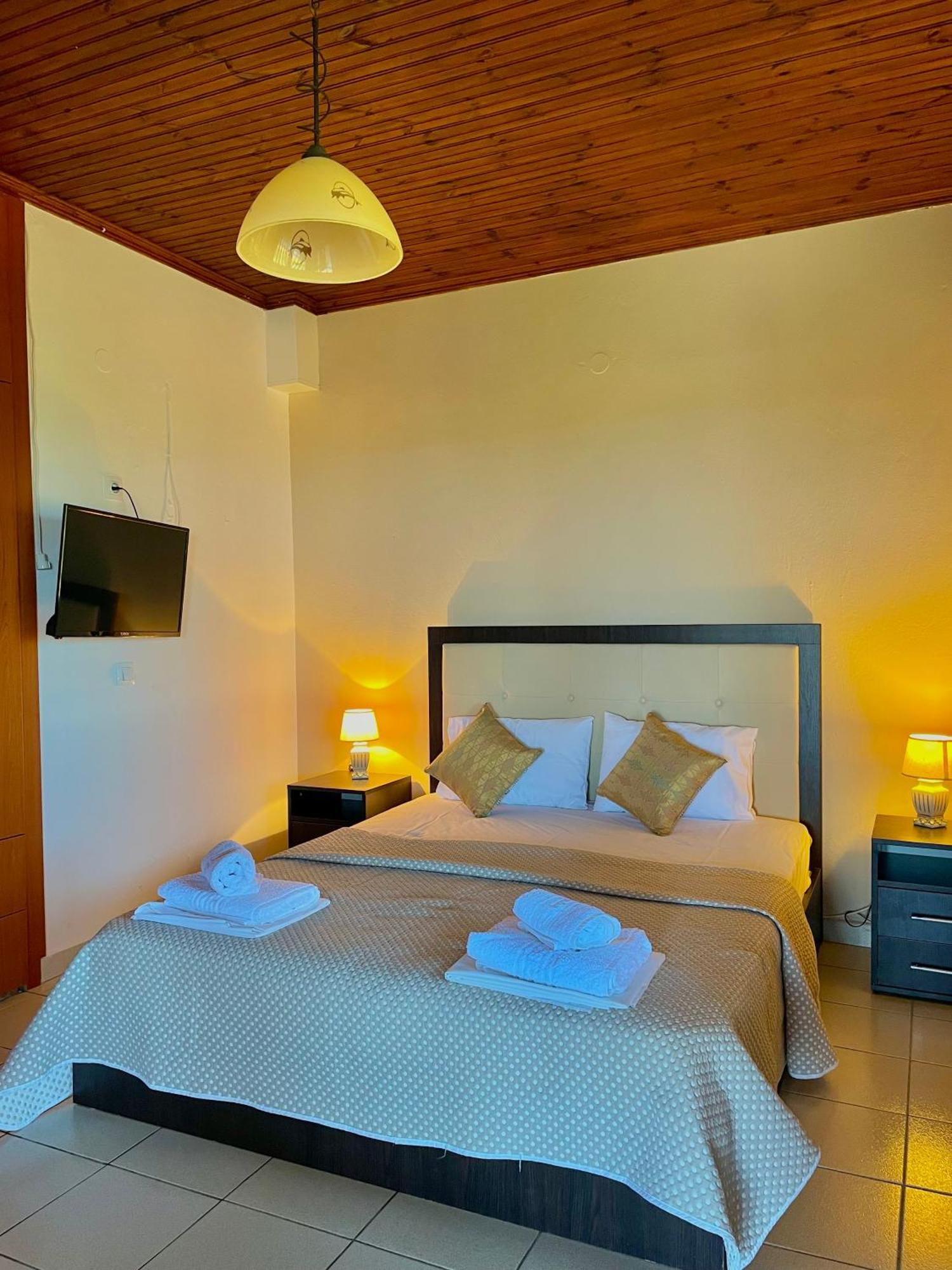 Anna Dani Apartments Vourvourou Ngoại thất bức ảnh