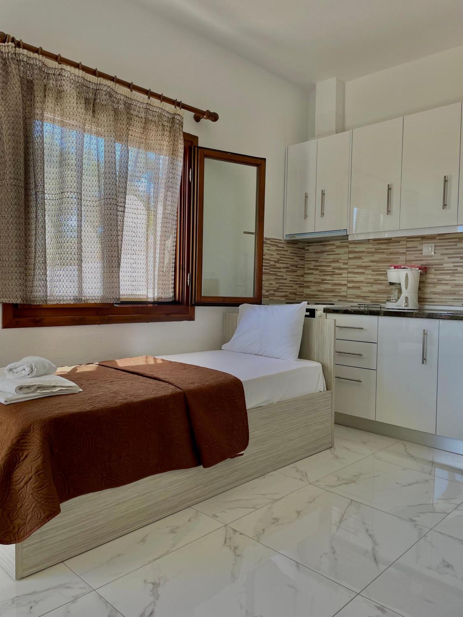 Anna Dani Apartments Vourvourou Ngoại thất bức ảnh