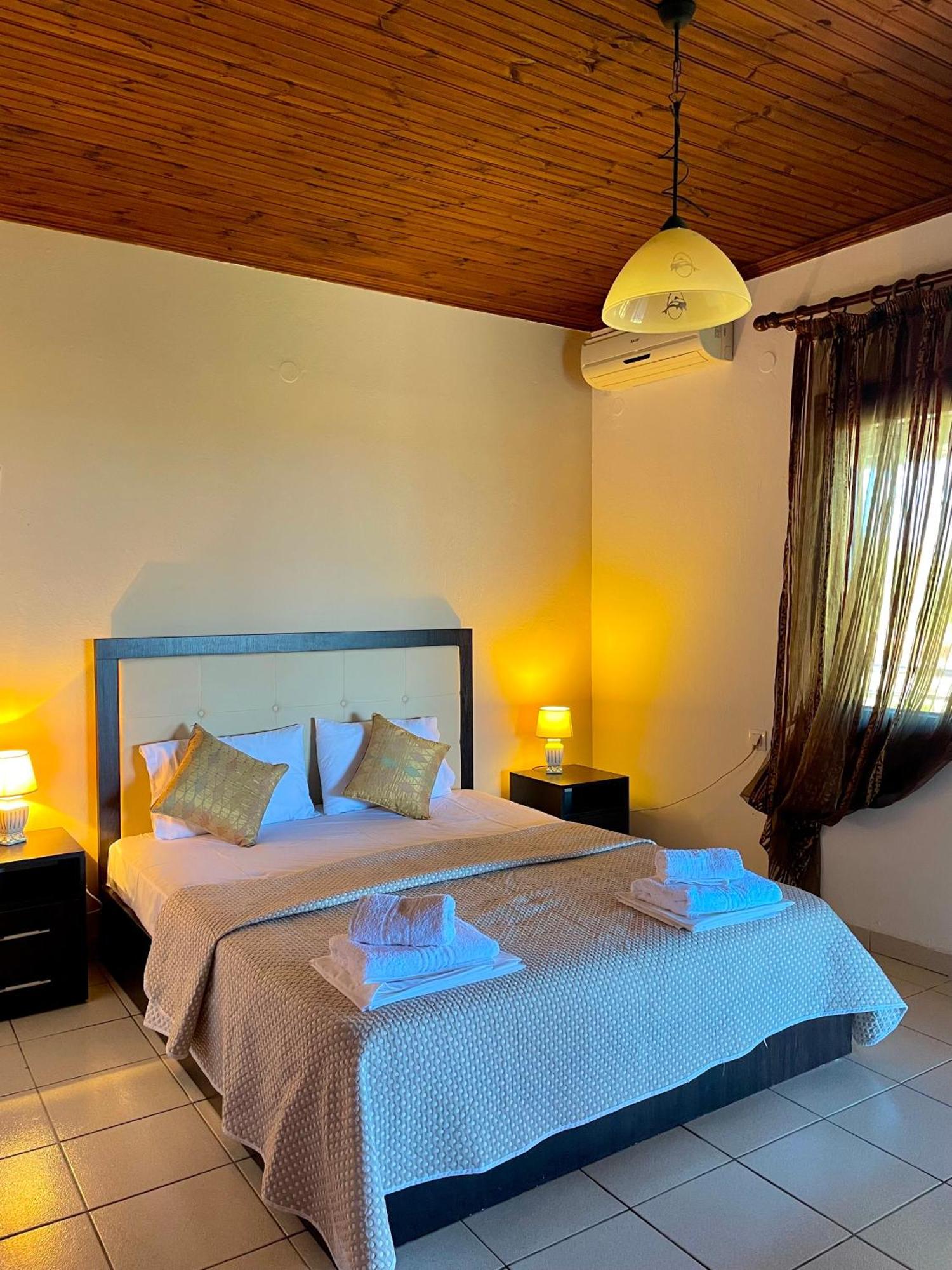 Anna Dani Apartments Vourvourou Ngoại thất bức ảnh