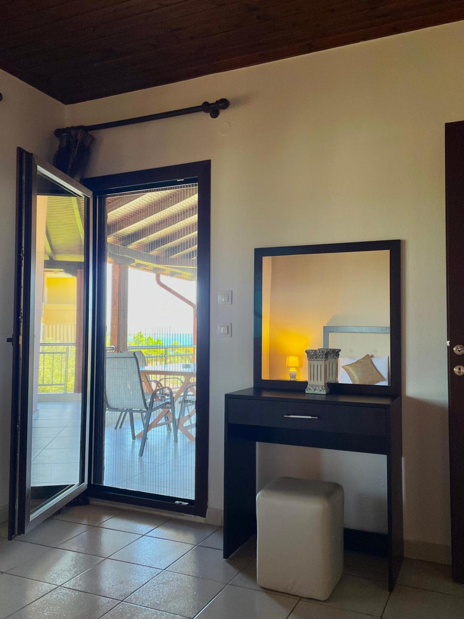 Anna Dani Apartments Vourvourou Ngoại thất bức ảnh