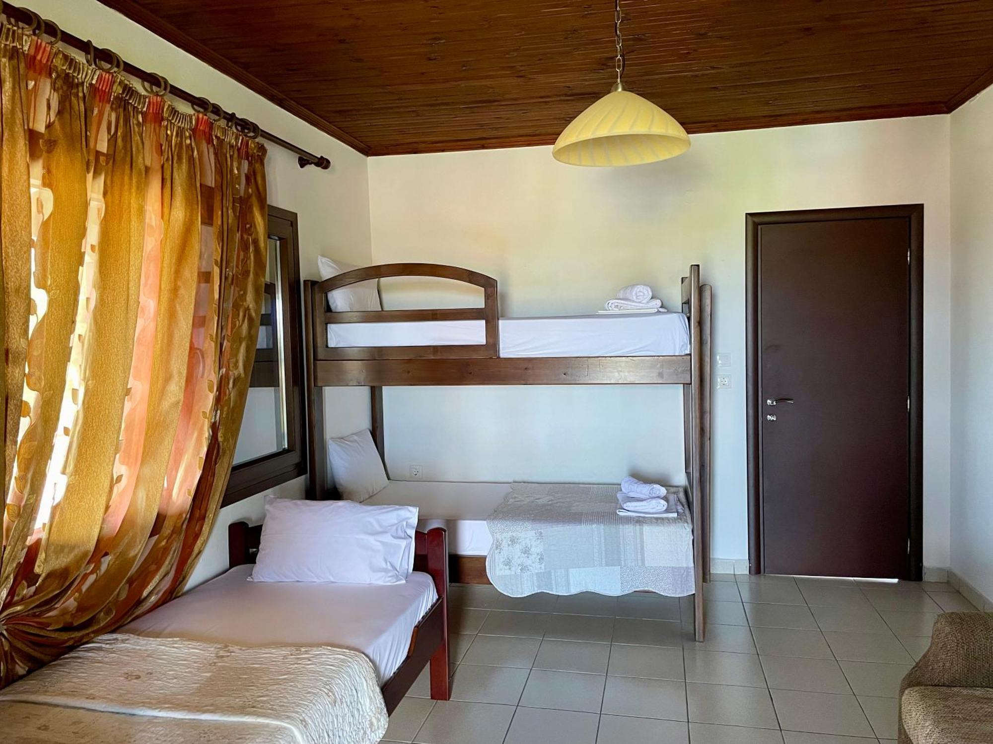 Anna Dani Apartments Vourvourou Ngoại thất bức ảnh