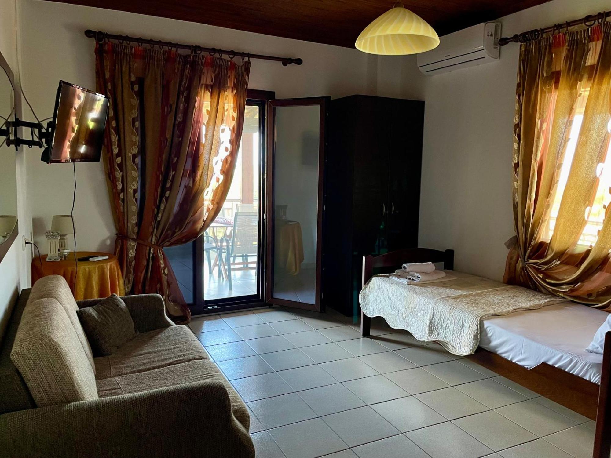 Anna Dani Apartments Vourvourou Ngoại thất bức ảnh