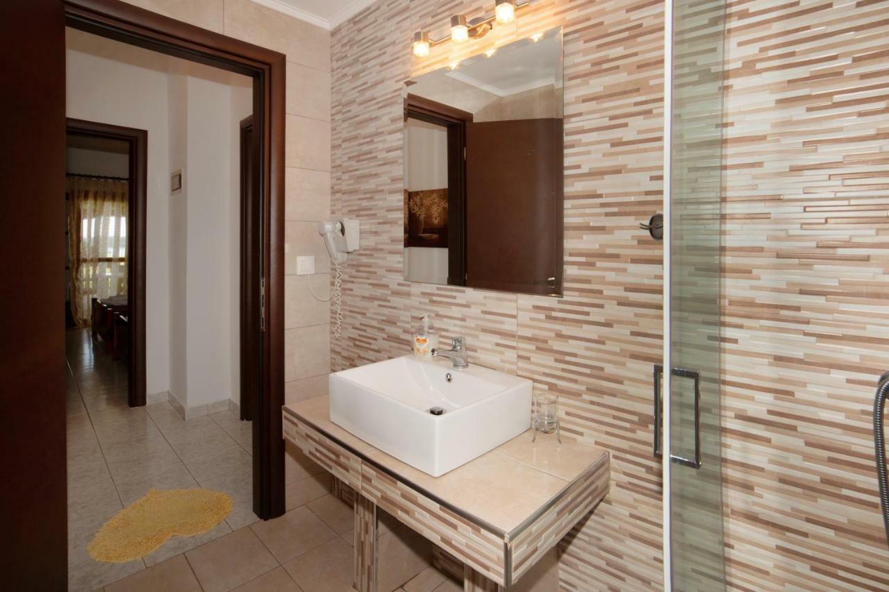 Anna Dani Apartments Vourvourou Ngoại thất bức ảnh